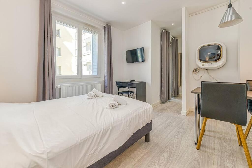 44 Foch 3 Apartment